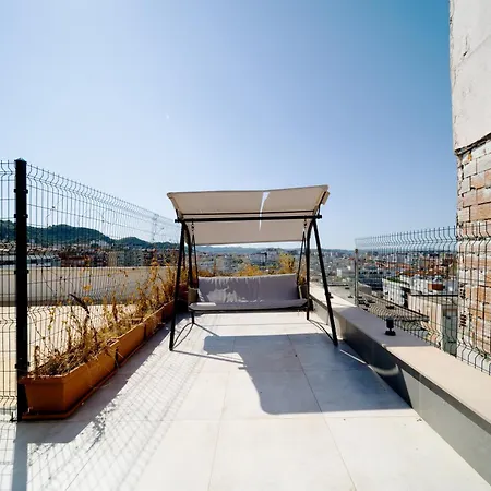 City View Penthouse With Private Veranda Apartment *