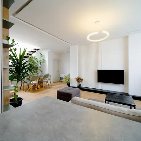 Apartment City View Penthouse With Private Veranda Tirana