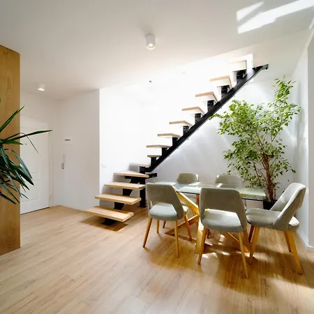 Apartment City View Penthouse With Private Veranda *
