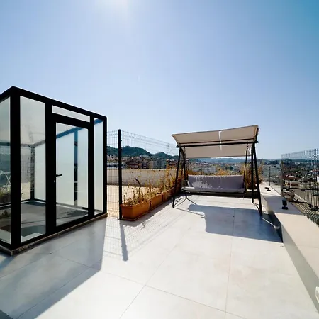 Apartment City View Penthouse With Private Veranda