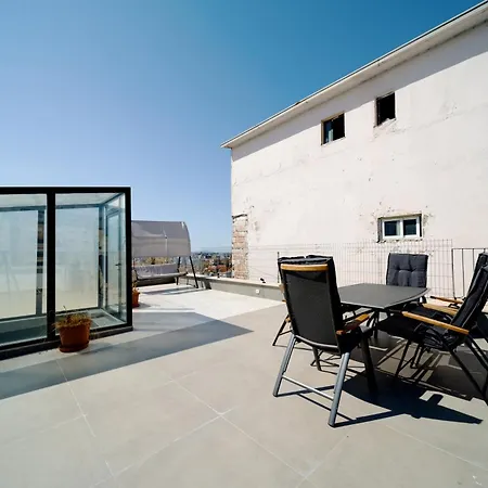 Apartment City View Penthouse With Private Veranda