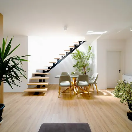 Apartment City View Penthouse With Private Veranda *