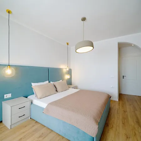 Apartment City View Penthouse With Private Veranda Tirana