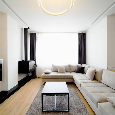 Apartment City View Penthouse With Private Veranda